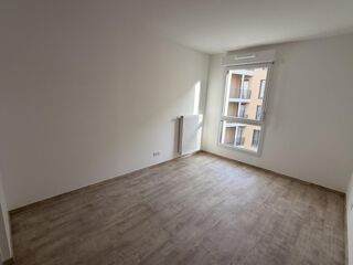 Appartement à louer 2 pièces 55 m²