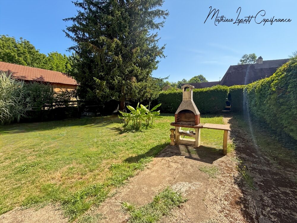 Vente Maison A vendre Maison en pierre de caractère de 240 m², pigeonnier, ancien séchoir à tabac et terrain clos de 2 065 m² – Lalinde 24150 Lalinde
