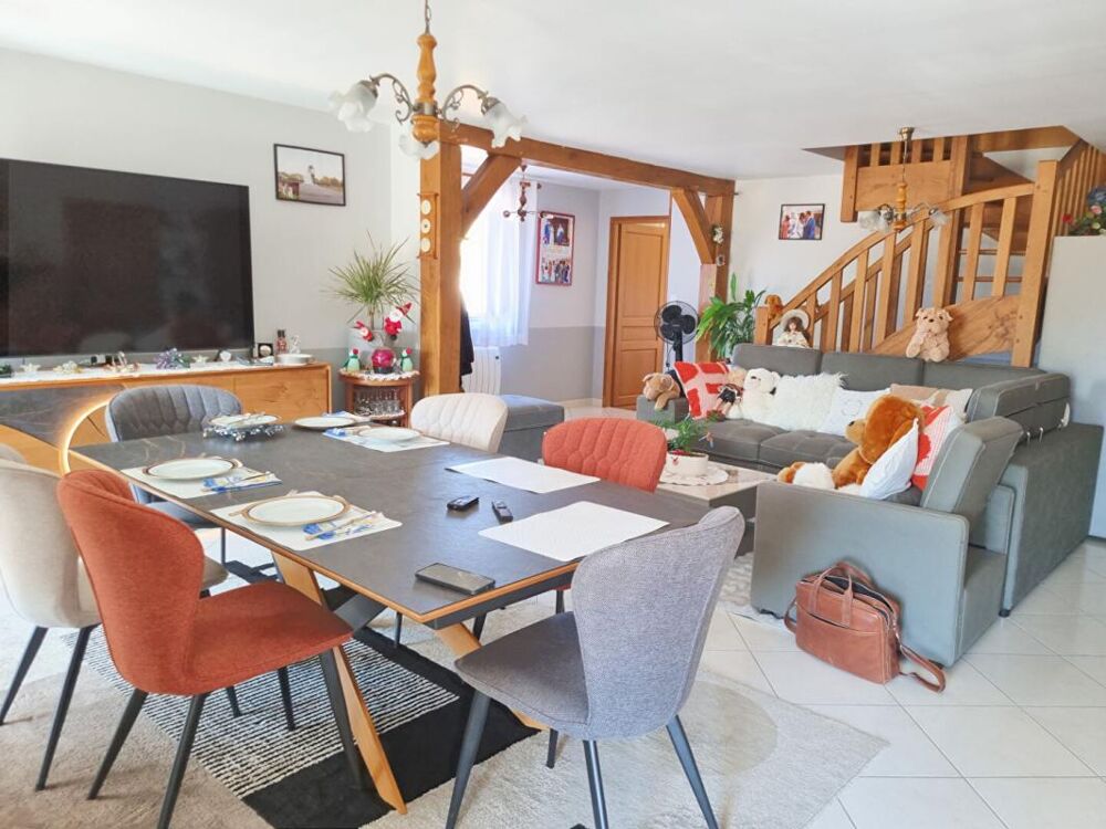 Propriété d'agrément 4 Chambres, un étang et 3,6 Hectares