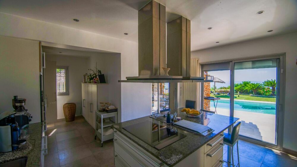 à vendre  Maison Carqueiranne (83320)