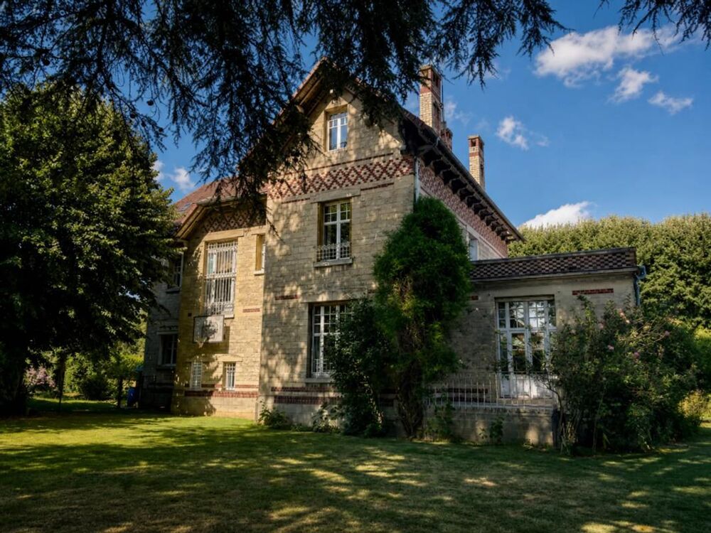 Maison de maître 360 m² à Saint-Just-en-Chaussée