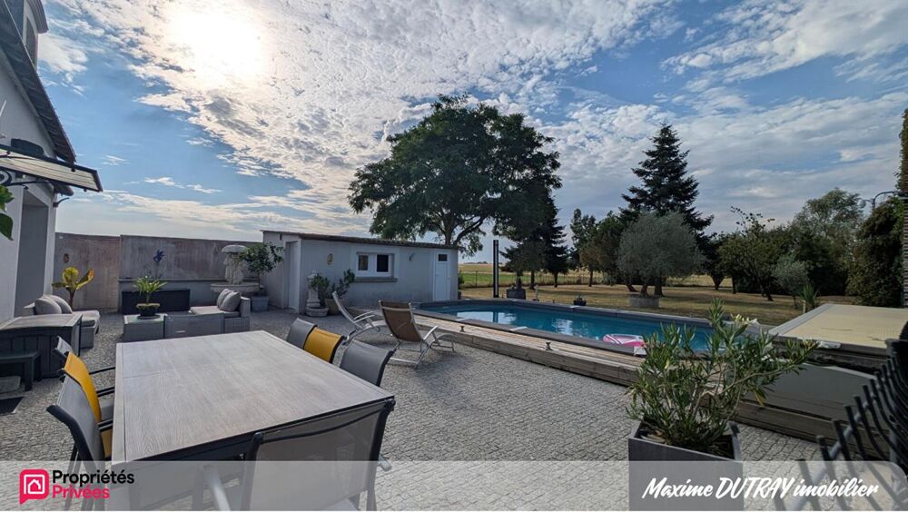 Vente Maison Maison 5 pièces 140m² - Piscine - Dépendance Monnaie