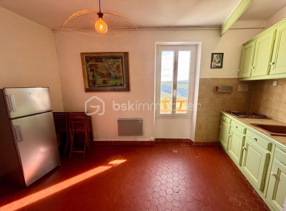Vente Appartement À COMPS-SUR-ARTUBY (VAR) – T1 BIS ENTIÈREMENT RÉNOVÉ AVEC VUE SUR LES MONTAGNES - 34 m² - VENDU MEUBLE Comps sur artuby