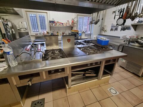   BOURGOIN JALLIEU - Murs et fonds, RESTAURANT 380 m²,  parkings 