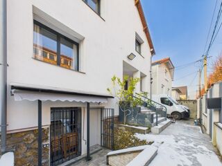  Maison � vendre 8 pi�ces 240 m�