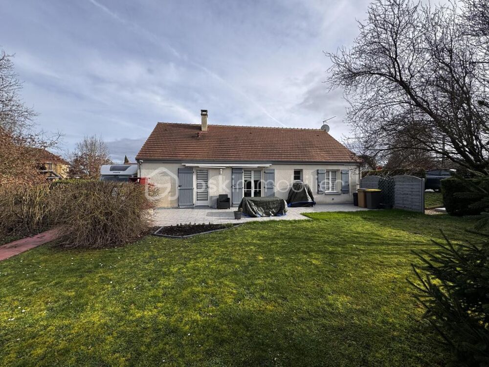 Maison de plain pied avec 3 chambres et 1 bureau