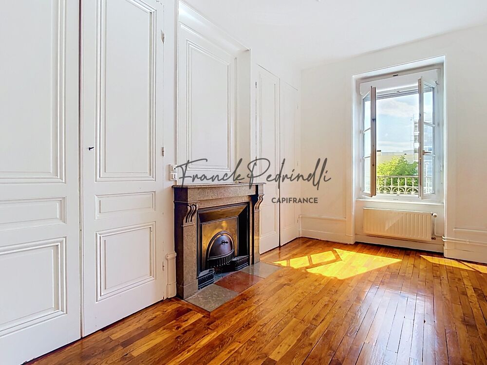 A VENDRE T2 42 m² 150 m de la place Rouget de lIsle / 15 min Gare Part-Dieu LYON 3EME ARRONDISSEMENT (69)