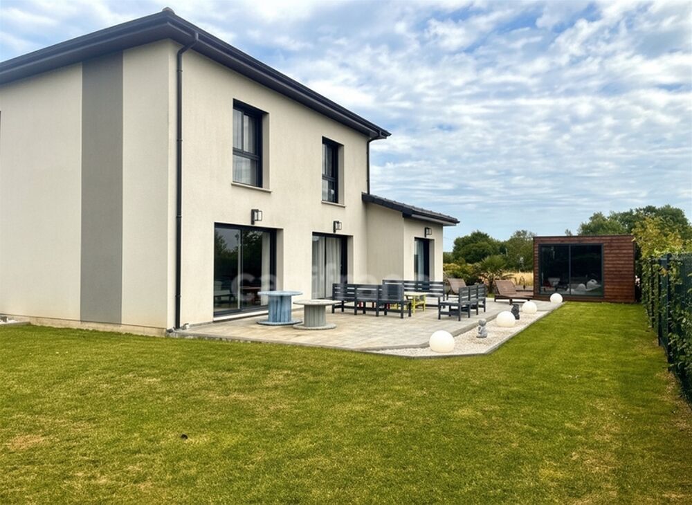 *Octeville-sur-mer* maison de 2021 de 154 m² avec une vie de plain-pied, 4 chambres, garage, spa