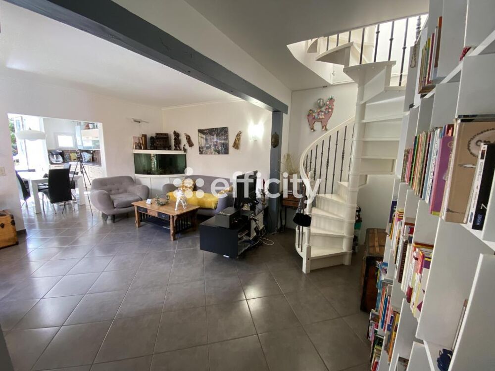 Maison a vendre  - 6 pièce(s) - 126 m2 - Surfyn