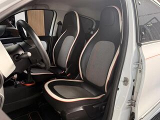 Twingo Vibes CAMERA DE RECUL / CARPLAY FEUX AUTO 2021 occasion 17139 Dompierre-sur-Mer
