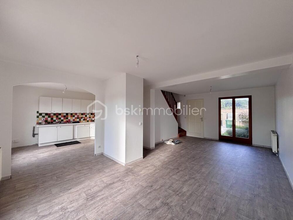 Vente Maison Jolie maison - 3 chambres - sous sol total - terrain 529 m² Persan