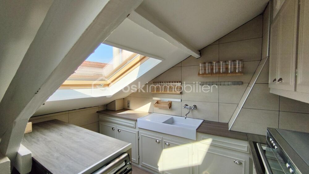 CHARME DE L'ANCIEN / SOUS LES TOITS  2 PIÈCES DE 37,2 m²