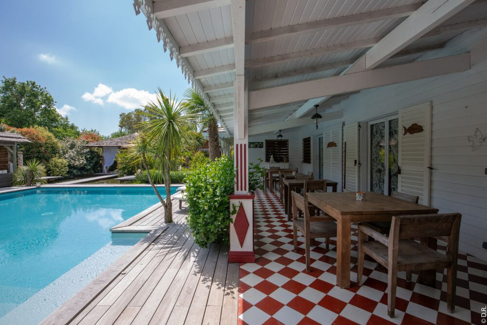 Magnifique villa contemporaine au coeur d'un jardin tropical