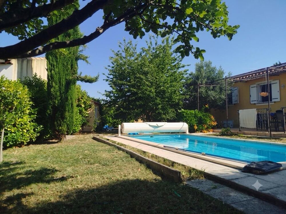Maison Regusse 5 pièce(s) 100 m2 avec piscine