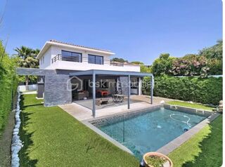  Maison à vendre 4 pièces 162 m² Sanary sur mer