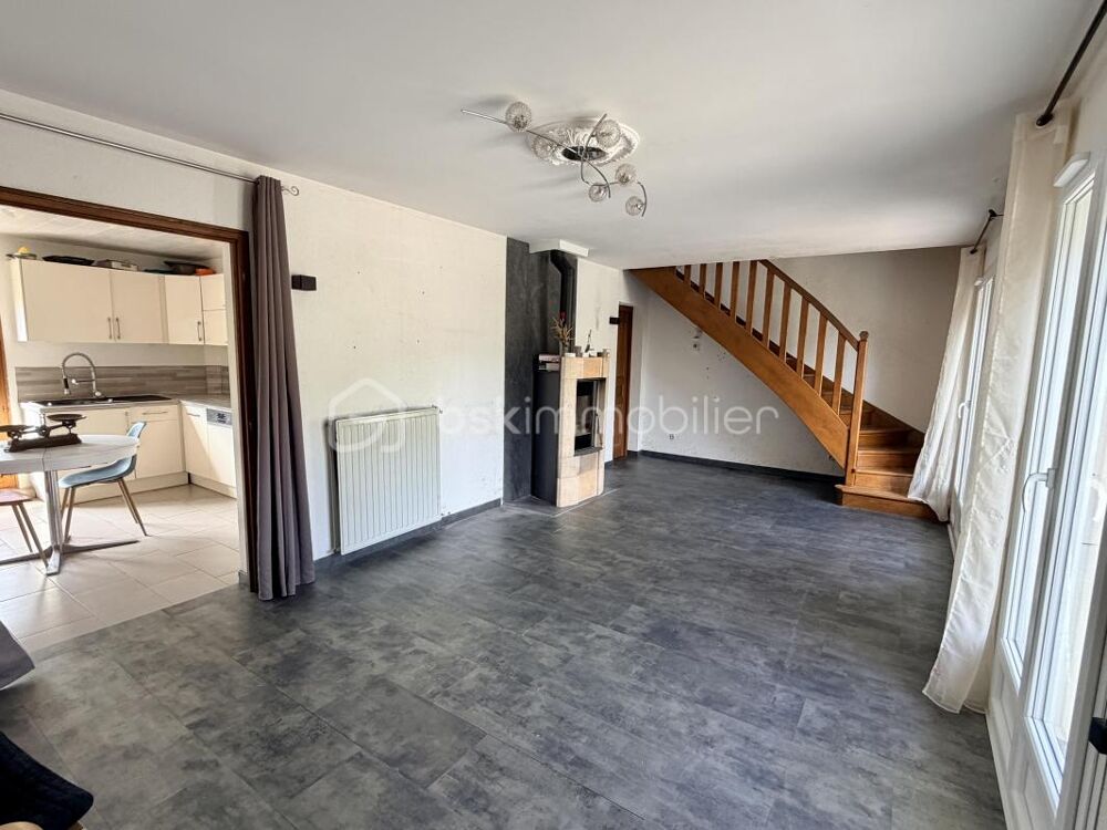Vente Maison Maison individuelle familiale 6 pièces – Vie complète de plain-pied avec jardin et annexe à rénover Donchery