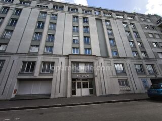  Parking / Garage � vendre 12 m� Lyon 8eme arrondissement