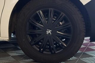 Expert tepee VUL Standard 2.0 Blue HDi 16V Fourgon moyen EAT8 S&S 122 cv 2020 occasion 85190 Venansault