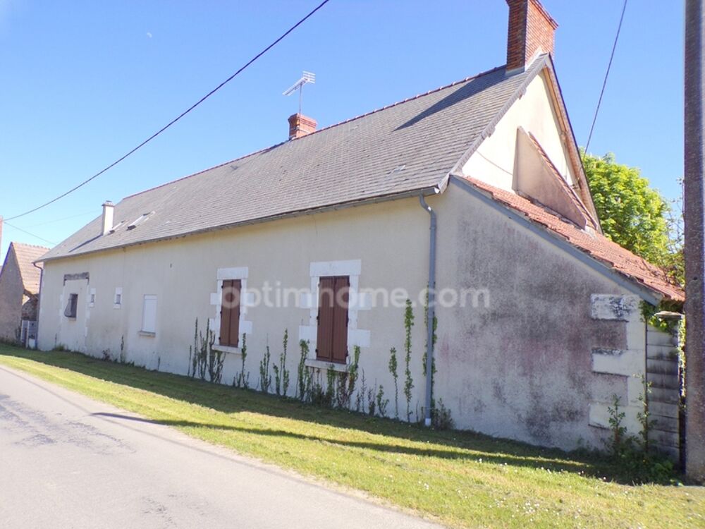Au coeur du charmant village de Poulaines, une authentique longère de 6 pièces accompagnée de ses dépendances, offrant un cadre