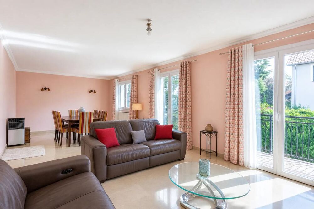 Maison de 7 pièces de 275 m² à Mions