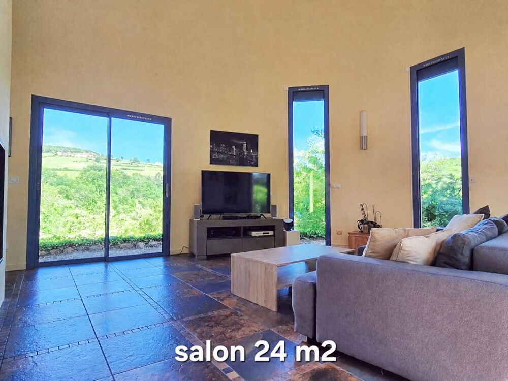 Vente Maison LE BOIS D'OINGT. Villa d'architecte 6 pièces 175 m2  sur terrain de 1214m2 Val d oingt