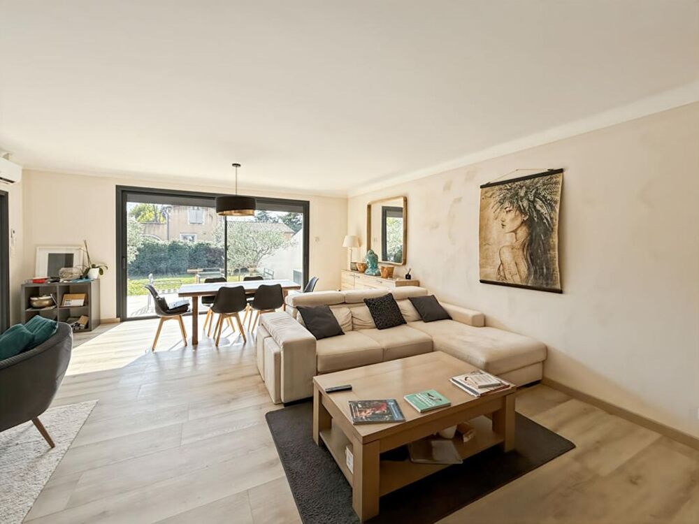 Vente Maison Villa de plain-pied à vendre à Saint-Rémy-de-Provence ? Alpilles Saint remy de provence
