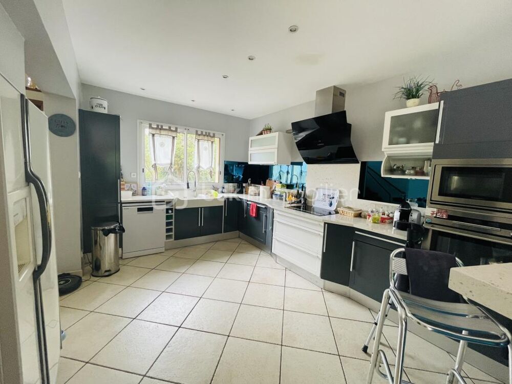  vendre  Proprit/chteau Ste (34200)