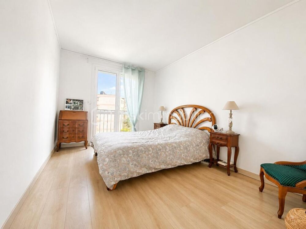 Grand appartement avec 2 chambres - 71 m²  parking, cave  à 8 min de Rouen