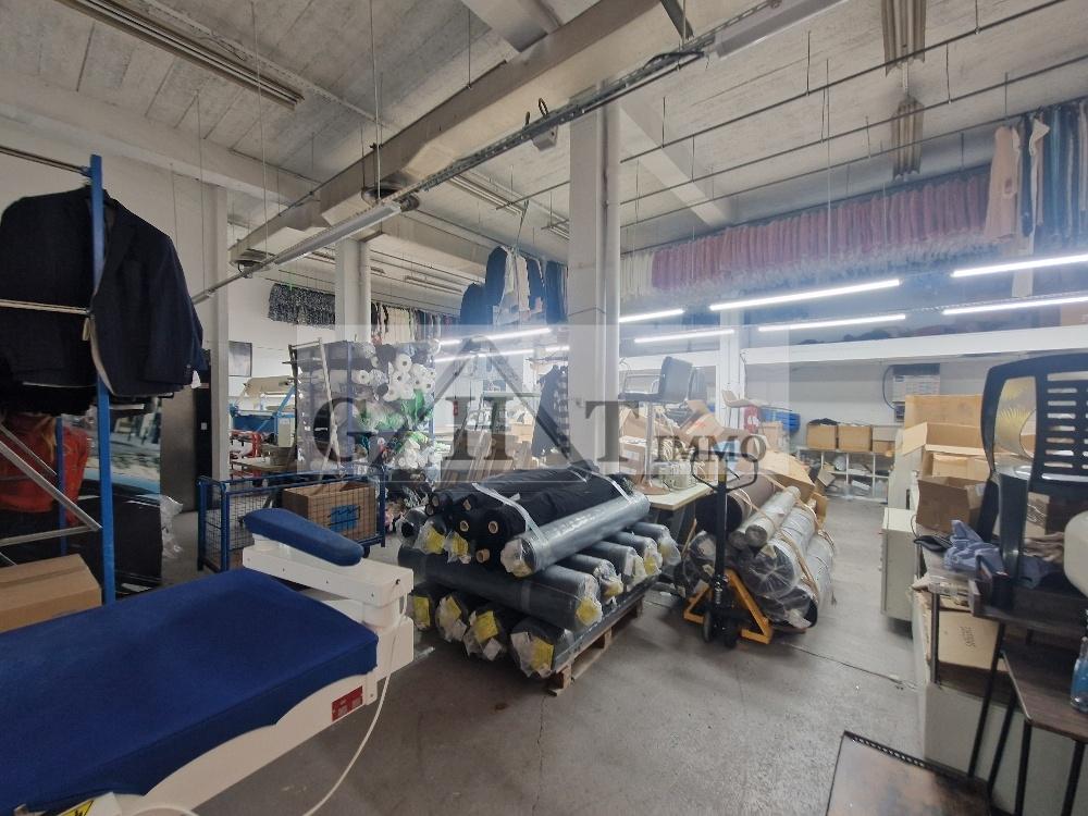   A LOUER 500 M² ENTREPOT BUREAUX A LES LILAS 