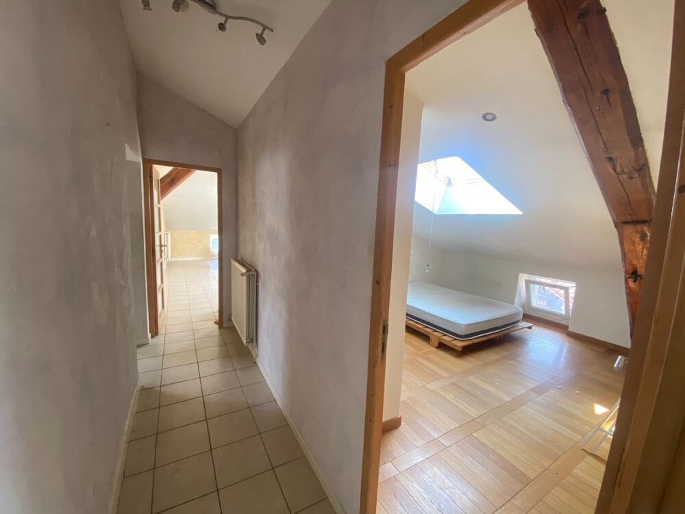 Appartement avec beau potentiel - 113 m2 - Centre ville au calme