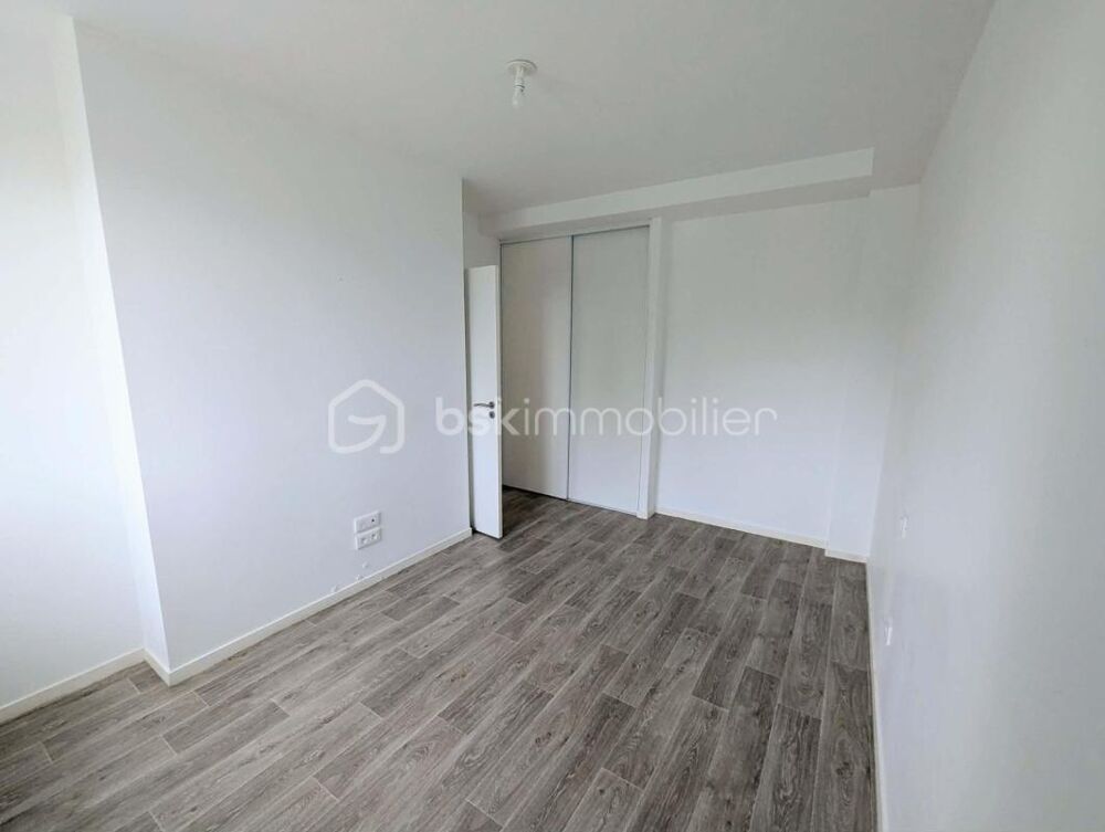 Location Appartement Appartement résidence senior à louer et libre de suite Fougeres
