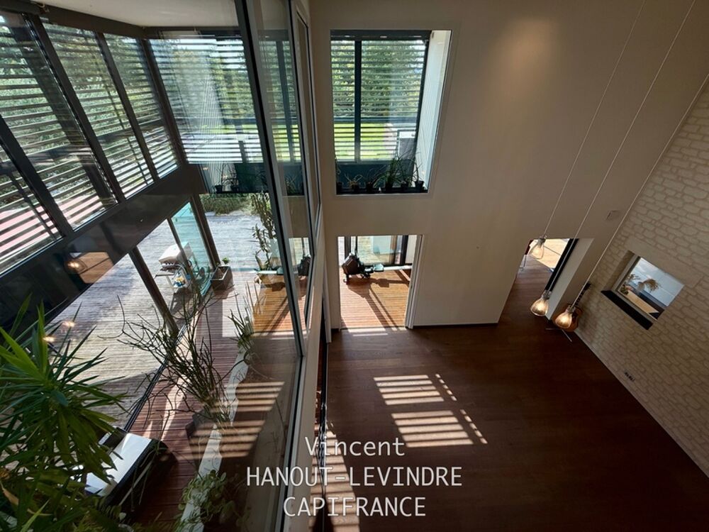 Maison à vendre 9 pièces BAZOGES EN PAILLERS (85)