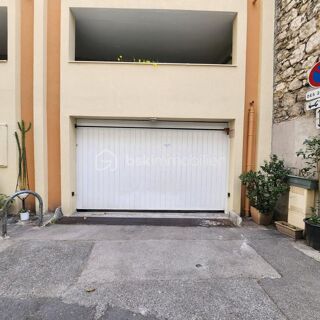  Parking / Garage  vendre 12 m