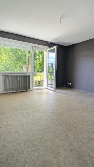  Appartement à louer 3 pièces 65 m²