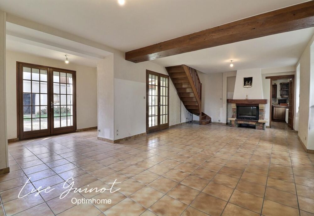 Vente Maison MAISON 3 CHAMBRES - 3 DÉPENDANCES - COUR INTÉRIEURE Nezel
