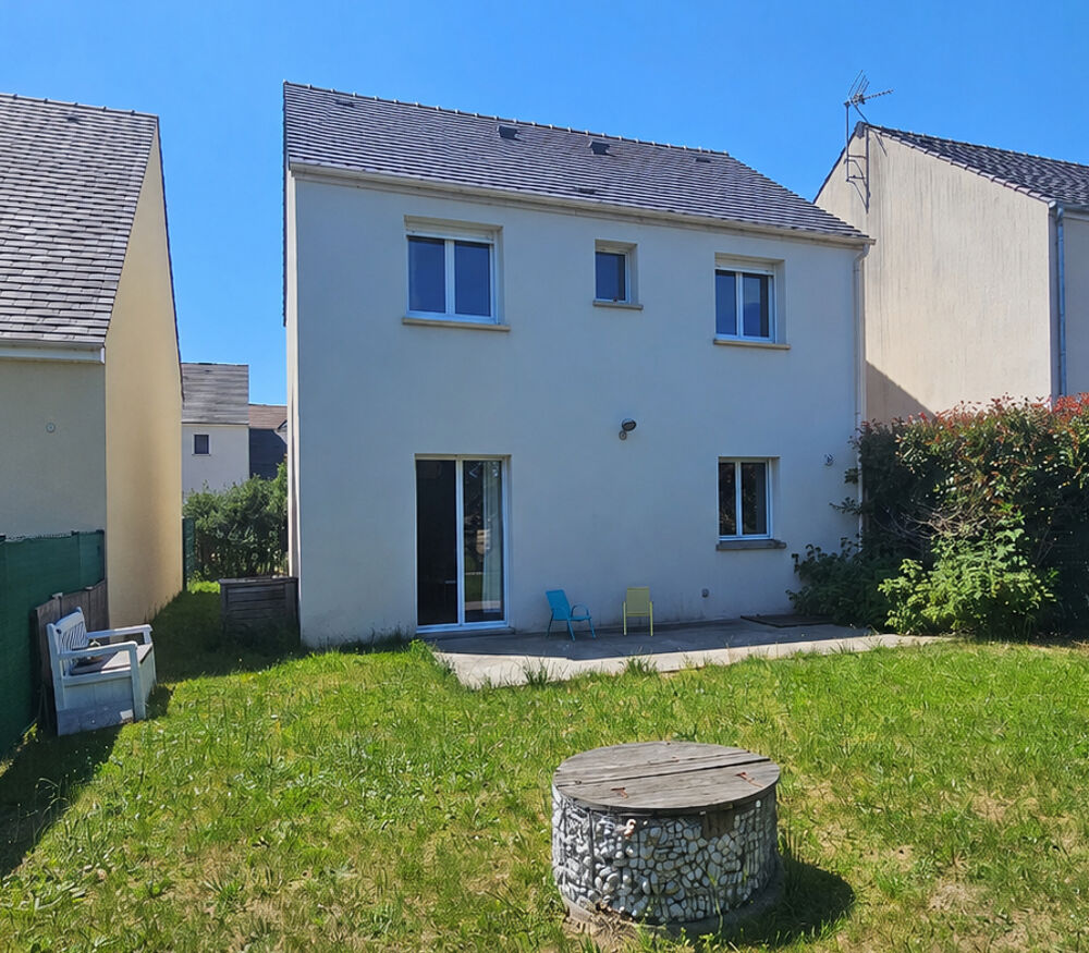 Houdan et Gambais proche / Maison récente 4 chambres dans un village prisé du 78