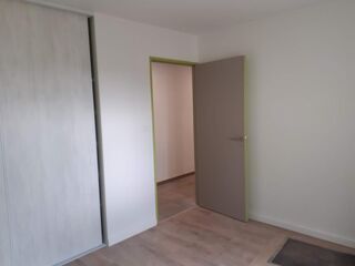  Appartement à louer 4 pièces 109 m²