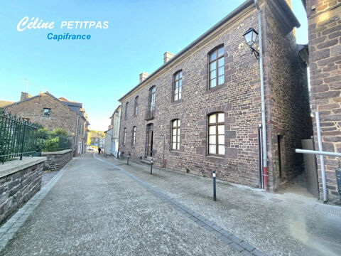   Maison de matre au cur de l'ancienne cit mdivale Proprit/chteau - 15 + pice(s) - 275 m