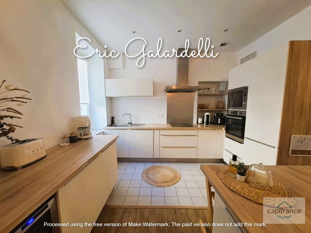 A VENDRE RARE OPPORTUNITE vaste appartement ancien entièrement rénové, prestations luxueuses, 4 pièces, en plein centre ville,