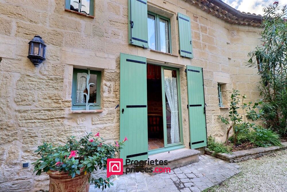 UZES centre, Maison en pierres avec jardin