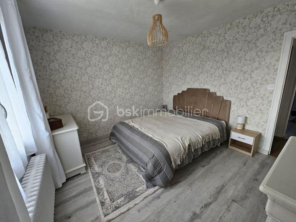 Maison rénovée de 95 m² avec terrain de 615 m²  Saint-Saturnin