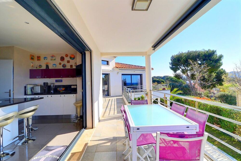 � vendre  Propri�t�/ch�teau Saint-Cyr-sur-Mer (83270)