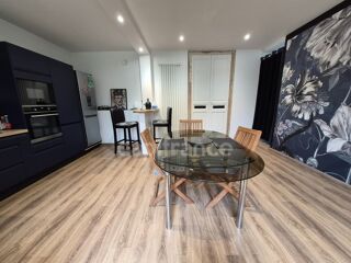  Maison � vendre 8 pi�ces 240 m�
