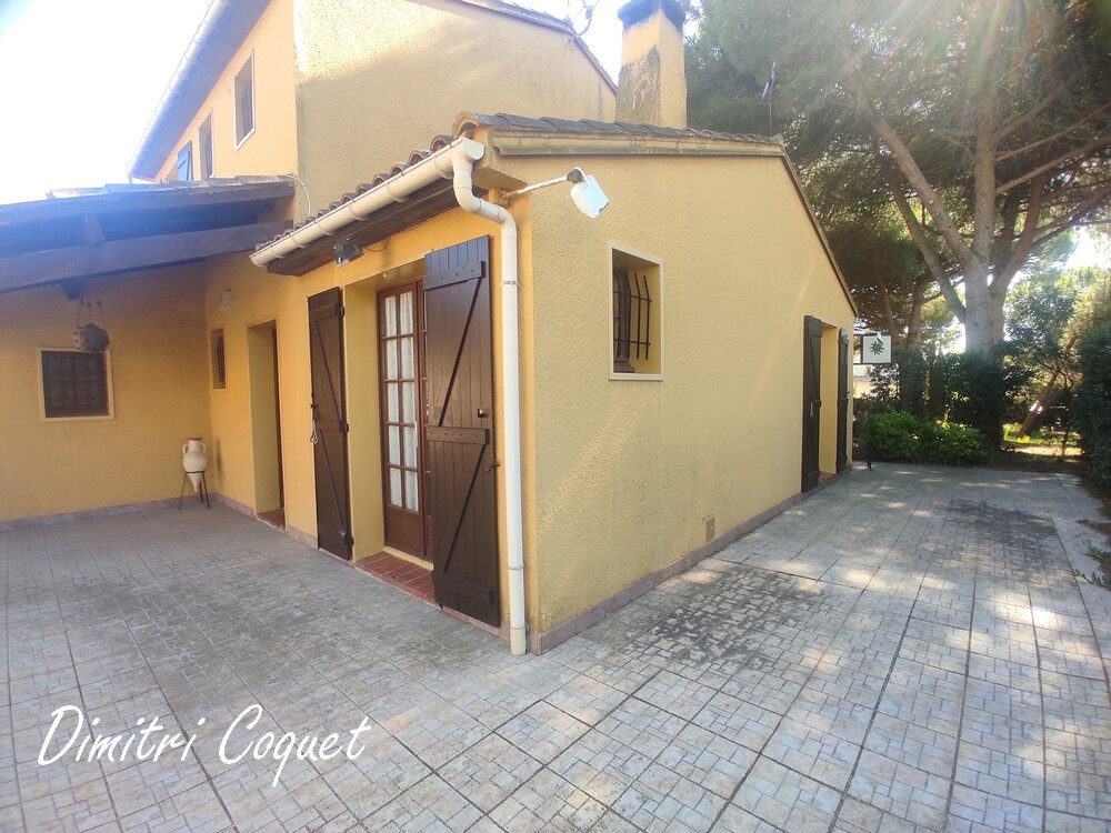 Vente Maison Maison 3 faces avec véranda et garage, rare sur le secteur ! Le grau d agde
