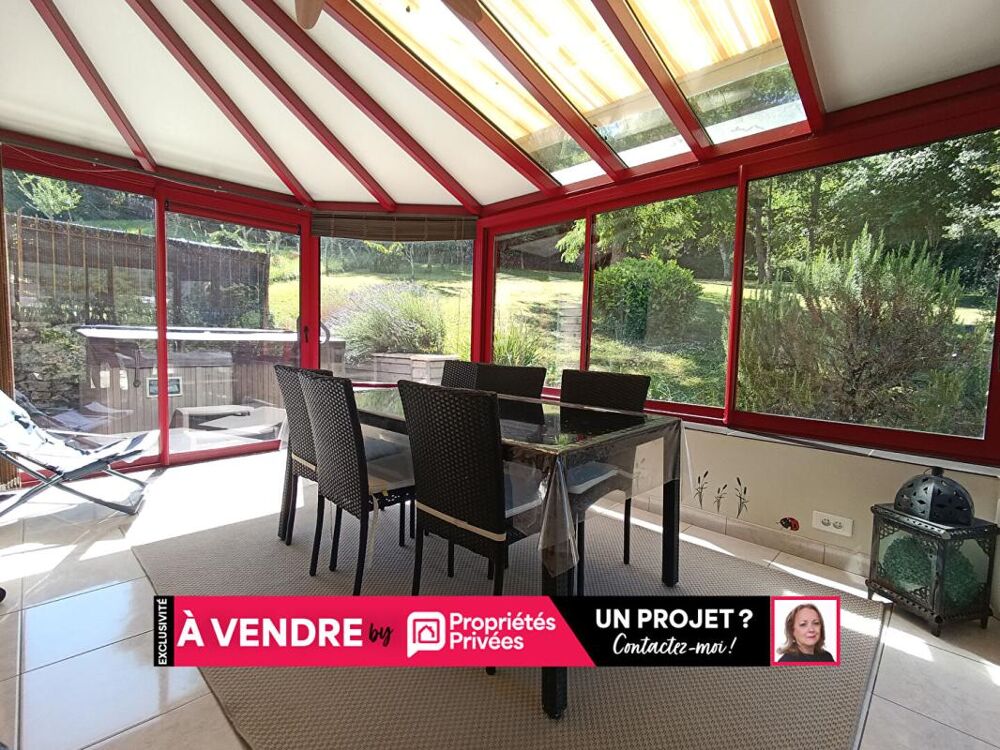 BOUSSIÈRES - À seulement 15 minutes de Besançon Maison de caractère au calme - Véranda chauffée, terrasse , 2 garages