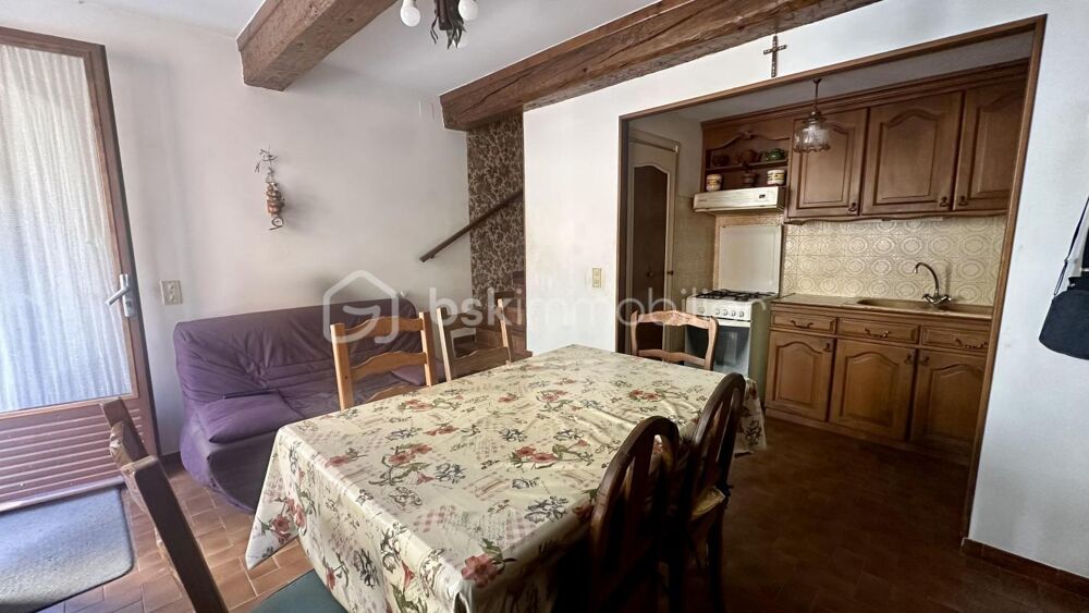 *Maison de village à rénover  Idéale pour un premier achat, une résidence secondaire ou un investissement*
