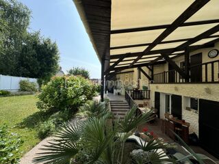  Propri�t�/ch�teau � vendre 10 pi�ces 261 m�