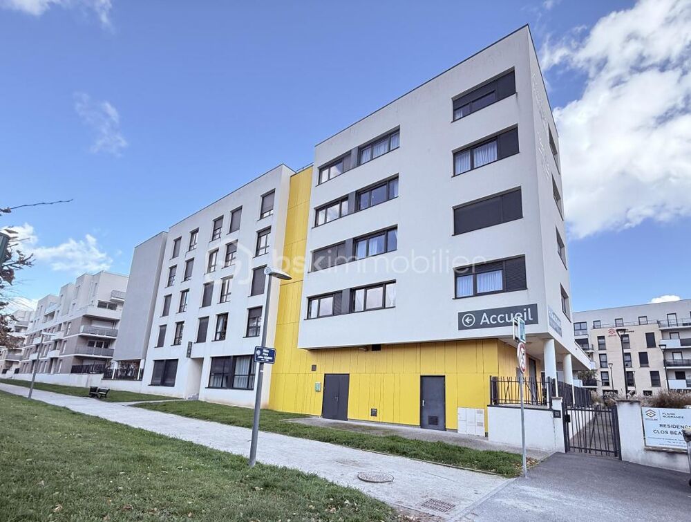 STUDIO LMNP dans RESIDENCE ETUDIANTE