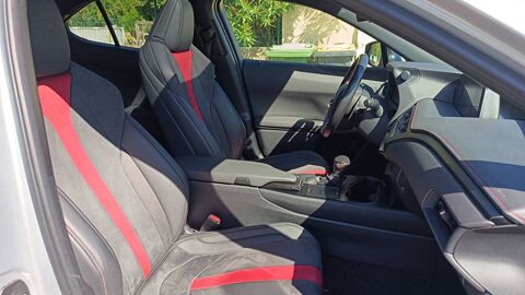 UX 250H 2.0 VVT-iE 184 F Sport 2021 occasion 84350 Courthezon