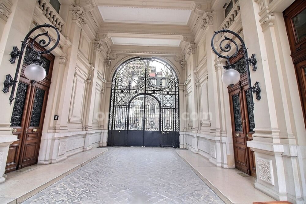 Appartement 4 pièces 126 m² · à Paris 7 · 126 m² · 1 790 000 €